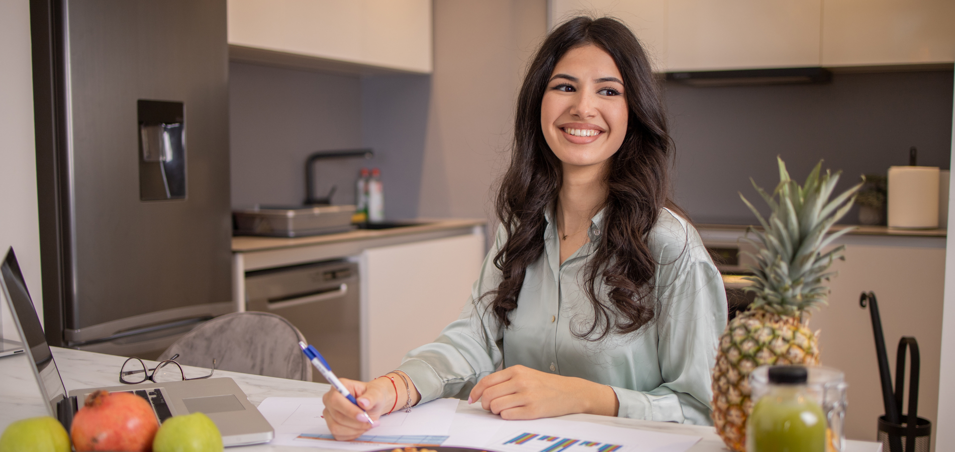 holistic health coach smiling during a wellness planning session